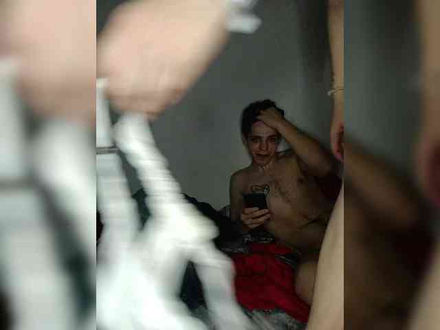 ShowMeMemasiki webcam