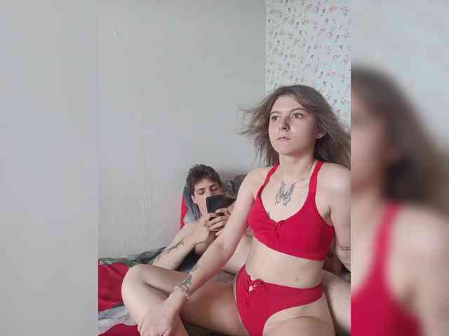 ShowMeMemasiki webcam