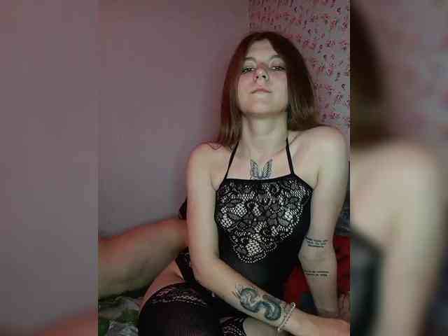 HornyLadyAndAndrey webcam