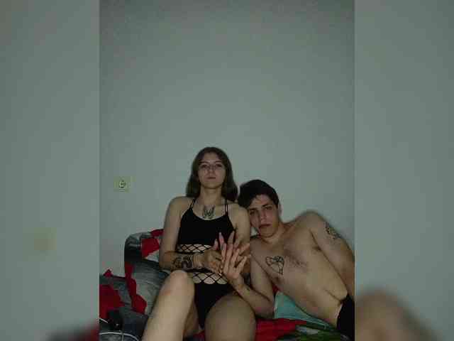 ShowMeMemasiki webcam