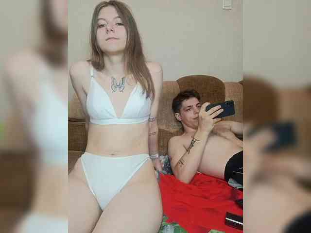 HornyLadyAndAndrey webcam