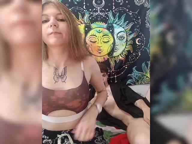 HornyLadyAndAndrey webcam