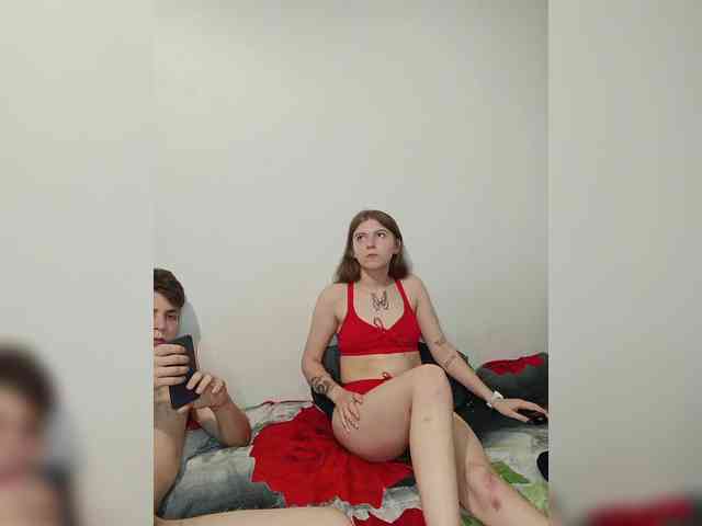 ShowMeMemasiki webcam