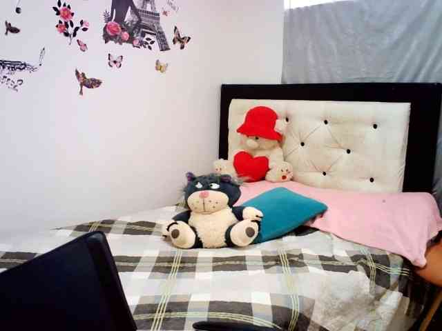 charlotterlove webcam