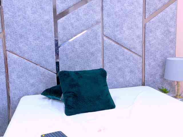 DulceVega webcam