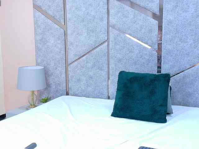 DulceVega webcam