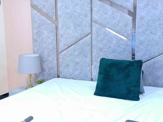 DulceVega webcam