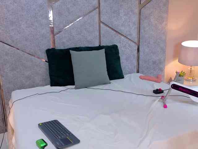 DulceVega webcam