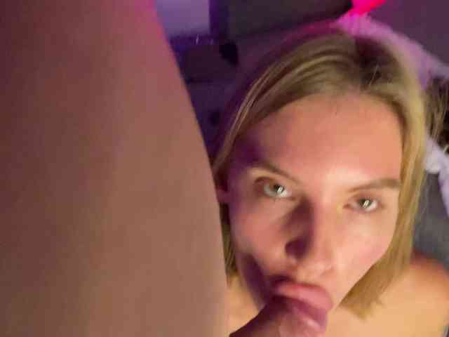 Squirtalpussy - white teen straight couple live sex show