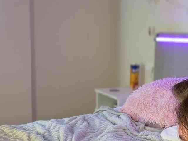 SquirtalPussy webcam