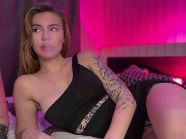 SquirtalPussy webcam