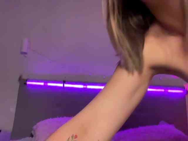 SquirtalPussy webcam