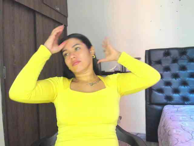 Angelica-salass webcam
