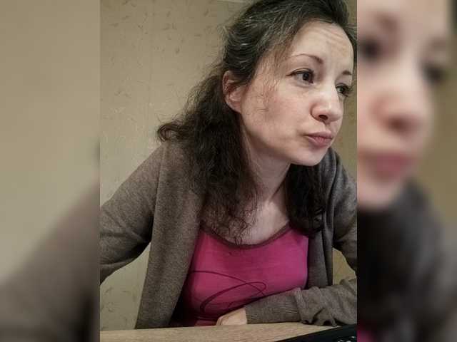 Mint-Lime's BongaCams show and profile