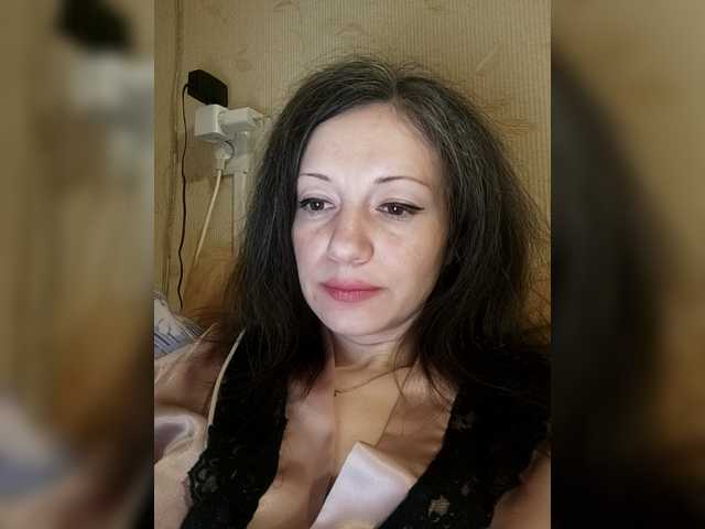 Mint-Lime's BongaCams show and profile