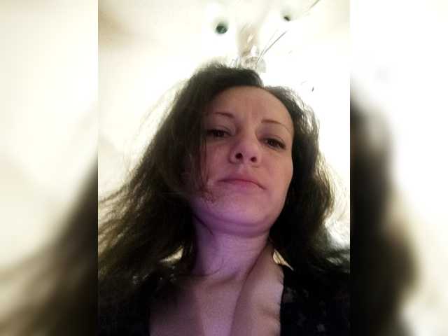 Mint-Lime's BongaCams show and profile