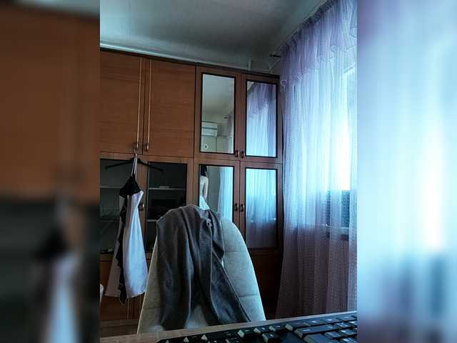 Mint-Lime's BongaCams show and profile