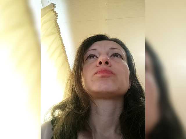 Mint-Lime's BongaCams show and profile