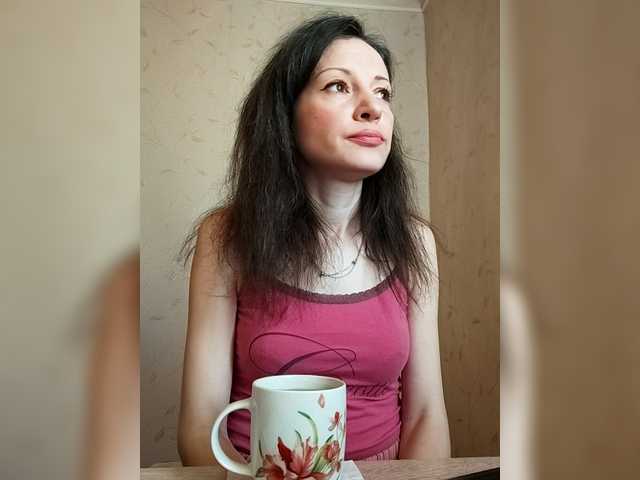 Mint-Lime's BongaCams show and profile