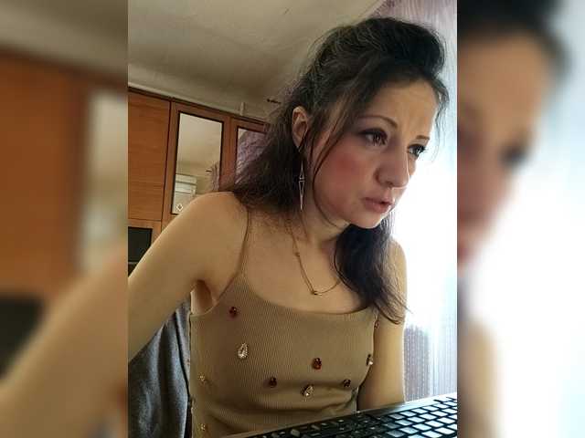 Mint-Lime's BongaCams show and profile