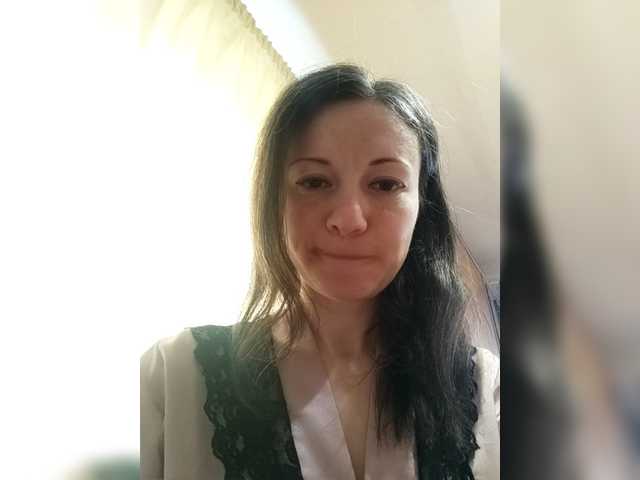 Mint-Lime's BongaCams show and profile