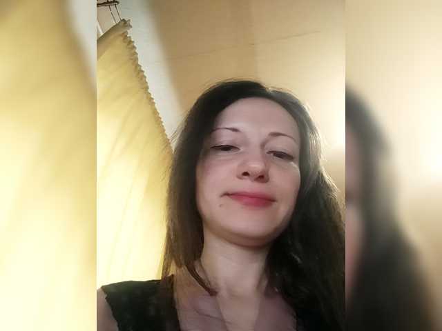 Mint-Lime's BongaCams show and profile