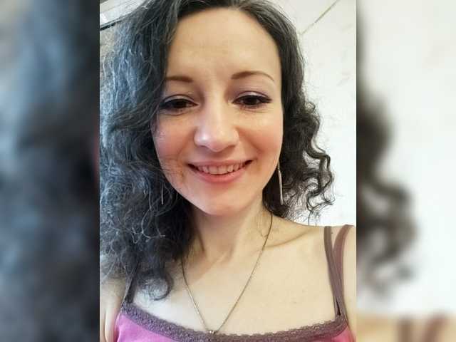 Mint-Lime's BongaCams show and profile