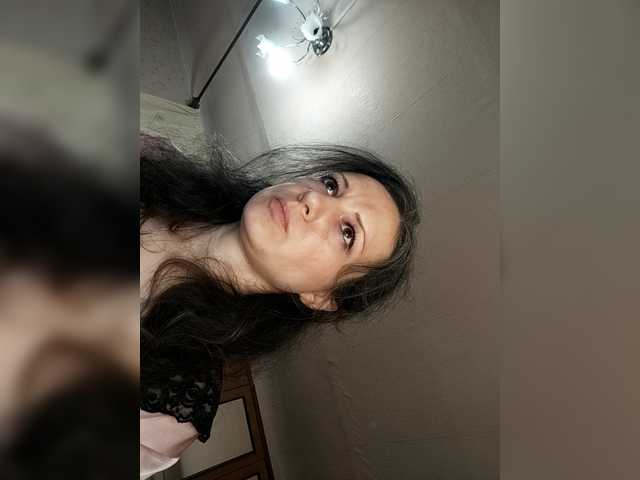 Mint-Lime's BongaCams show and profile