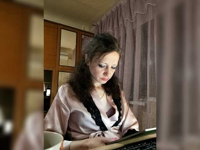 Mint-Lime's BongaCams show and profile