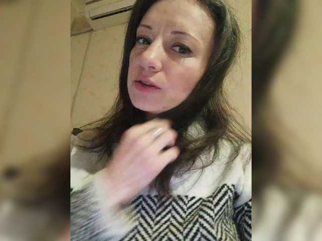 Mint-Lime's BongaCams show and profile