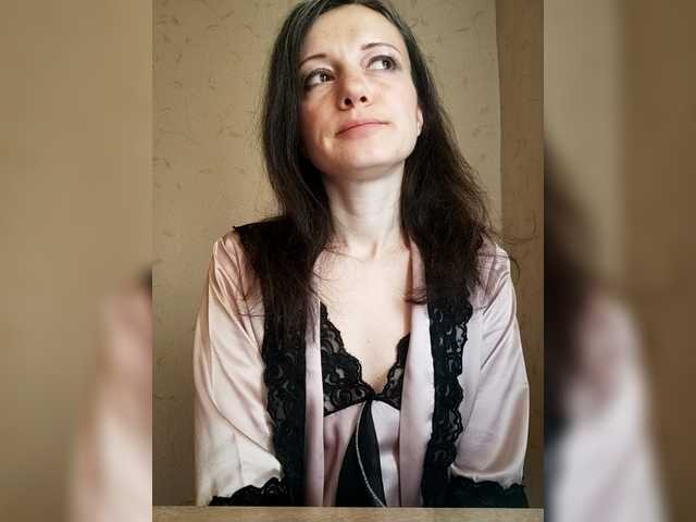 Mint-Lime's BongaCams show and profile