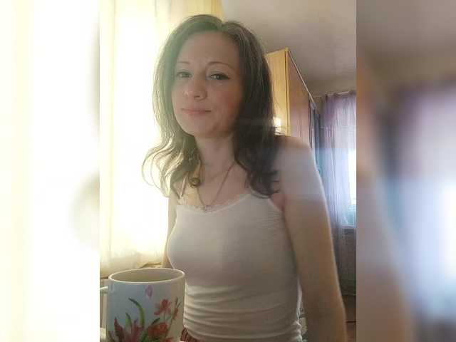 Mint-Lime's BongaCams show and profile