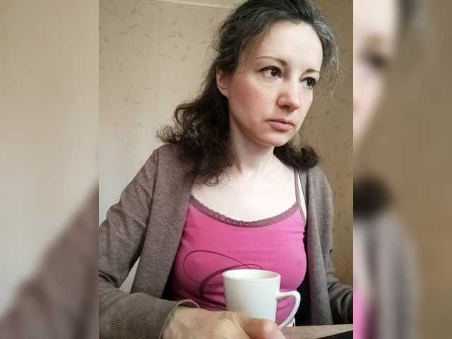 Mint-Lime's BongaCams show and profile