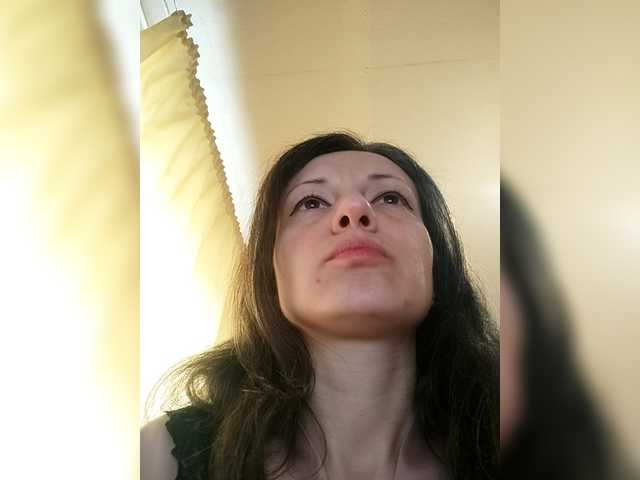 Mint-Lime's BongaCams show and profile