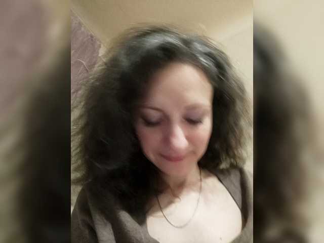 Mint-Lime's BongaCams show and profile