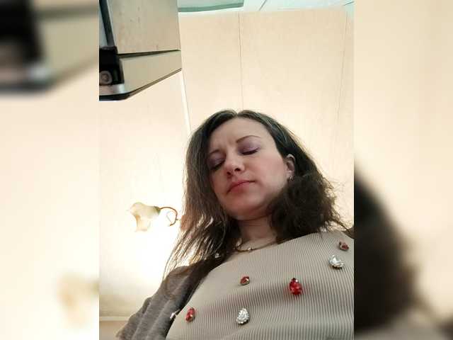 Mint-Lime's BongaCams show and profile