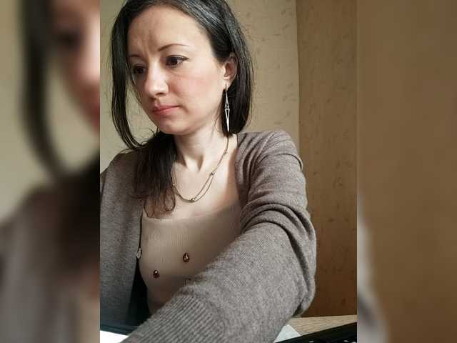 Mint-Lime's BongaCams show and profile