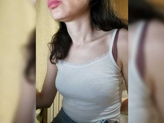 Mint-Lime's BongaCams show and profile