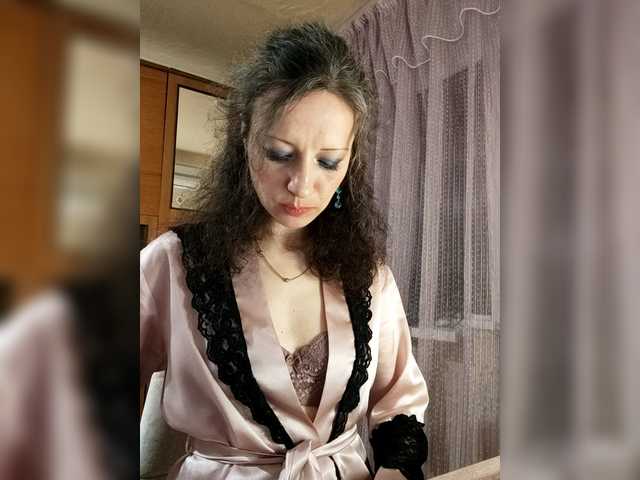 Mint-Lime's BongaCams show and profile