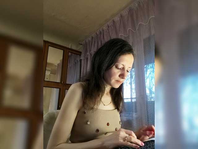 Mint-Lime's BongaCams show and profile