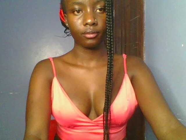 Cutiechoco's BongaCams show and profile