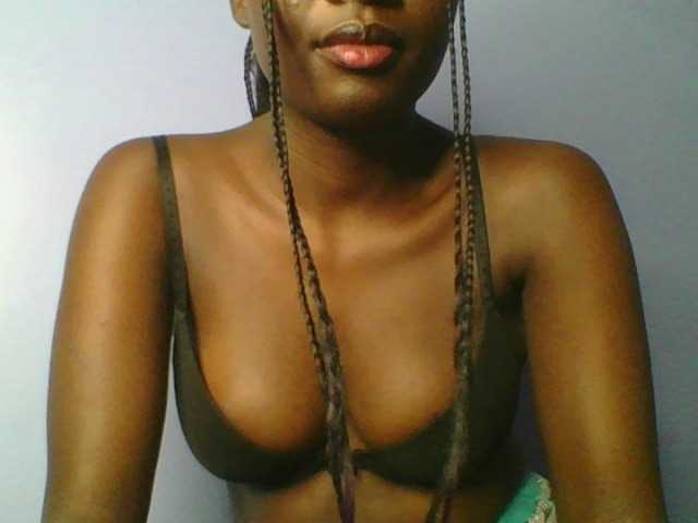 Cutiechoco's BongaCams show and profile