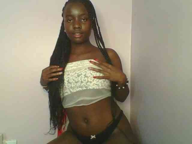 Cutiechoco Live Webcam on BongaCams