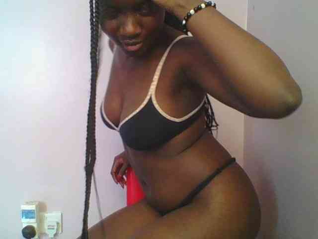 Cutiechoco Live Webcam on BongaCams