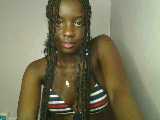 Cutiechoco Live Webcam on BongaCams