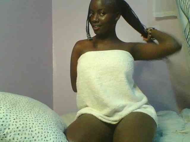 Cutiechoco Live Webcam on BongaCams