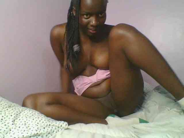 Cutiechoco Live Webcam on BongaCams