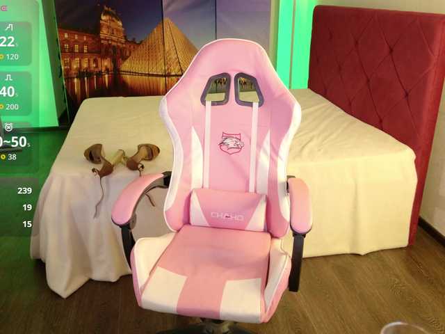 AnneKarma live cam profile