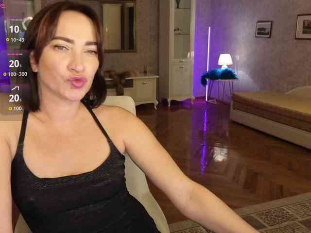 AnneKarma webcam