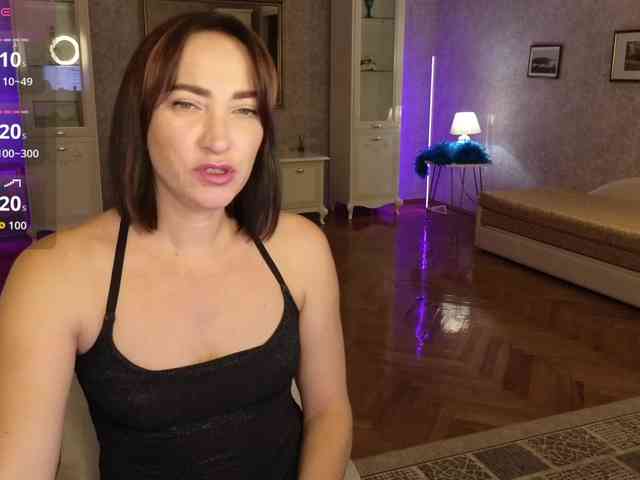 AnneKarma webcam